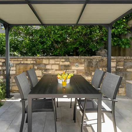 Villa Aurora By Briskva