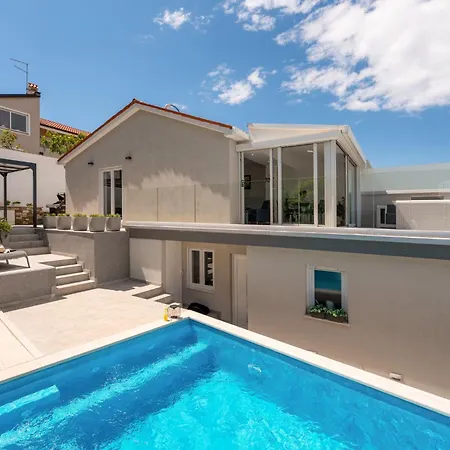 Villa Aurora By Briskva