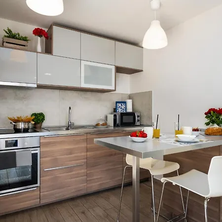 Aurora By Briskva Crveni Vrh