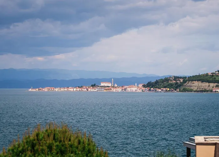 Villa Aurora By Briskva