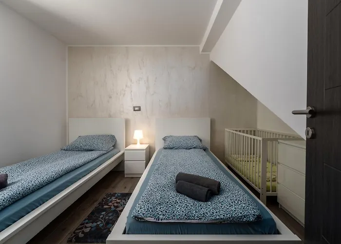 Aurora By Briskva * Crveni Vrh