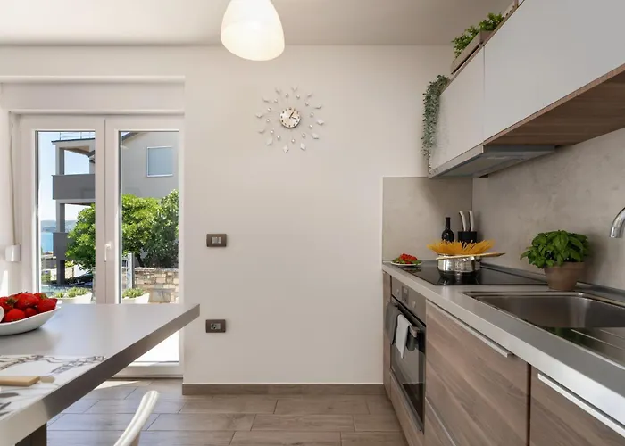 Villa Aurora By Briskva *