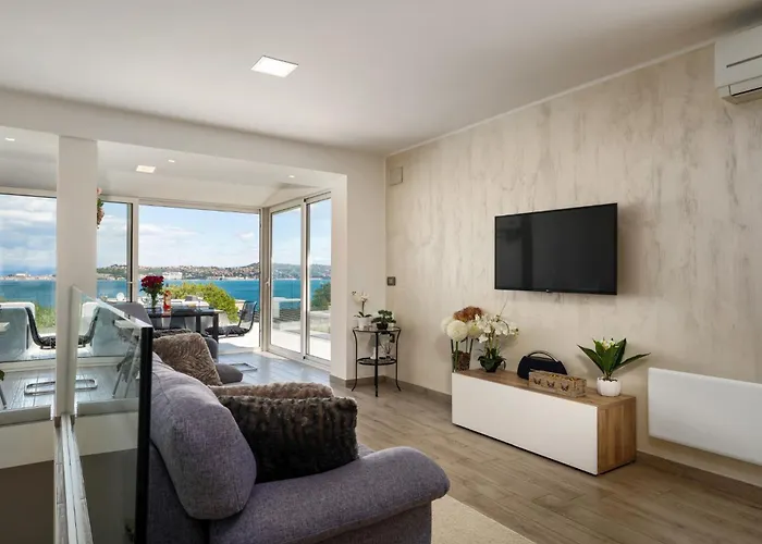 Aurora By Briskva Villa *