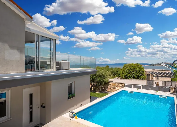 Aurora By Briskva Villa