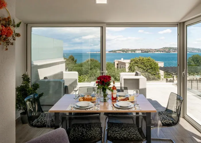 Villa Aurora By Briskva *